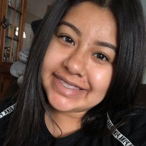 Meet your Posher, Crystal